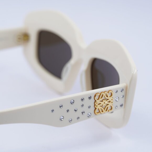 Loewe LW4114IS 25E Sunglasses Ivory Rectangle Frame, Brown Lenses - Picture 5 of 11